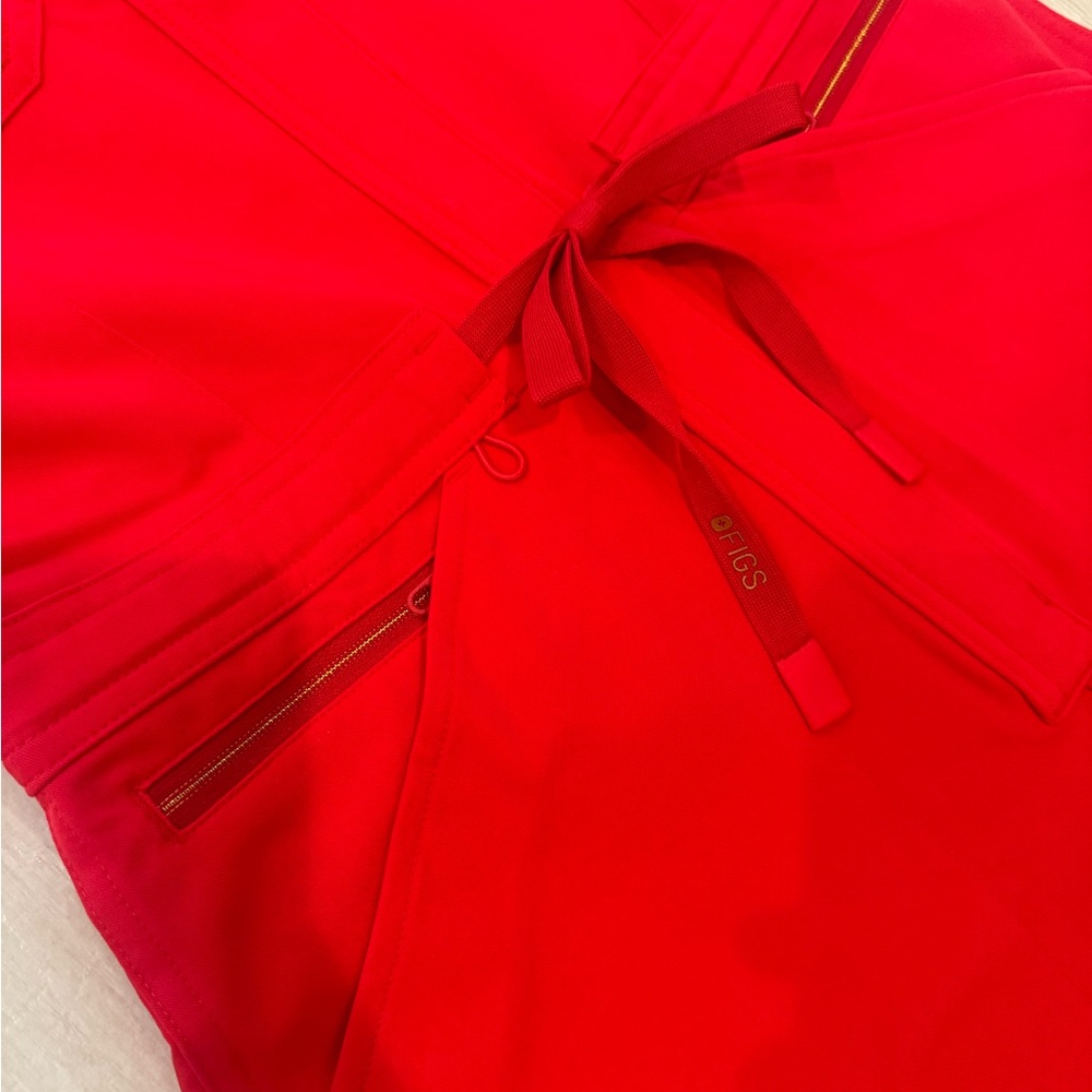 SUPERHERO POP RED Scrub Jumpsuit FIGS XS NWT - Picture 6 of 9